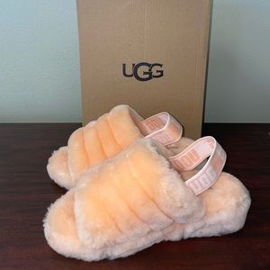 UGG FLUFF YEAH SLIDE WOMENS 6 IN COLOR SCALLOP